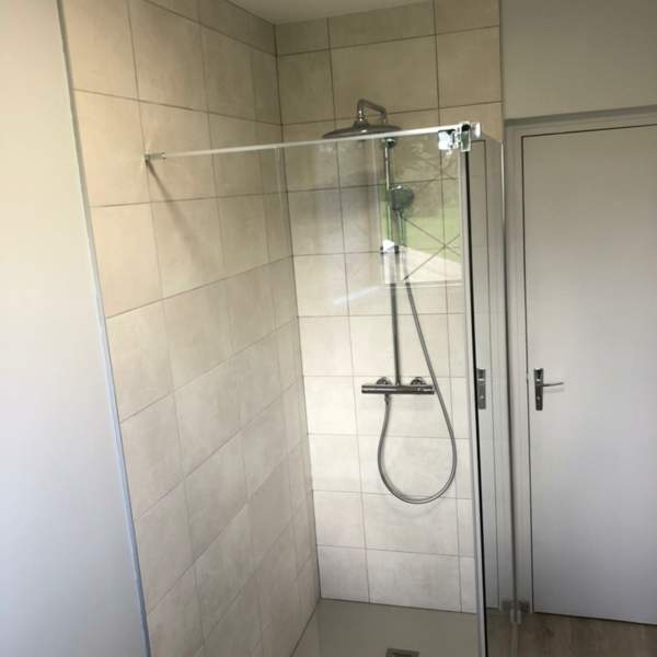 Salle de bains moderne Golfe de Saint-Tropez